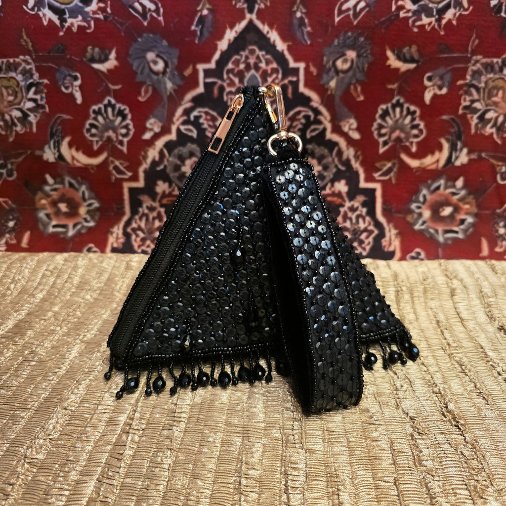 Pyramid bag in black