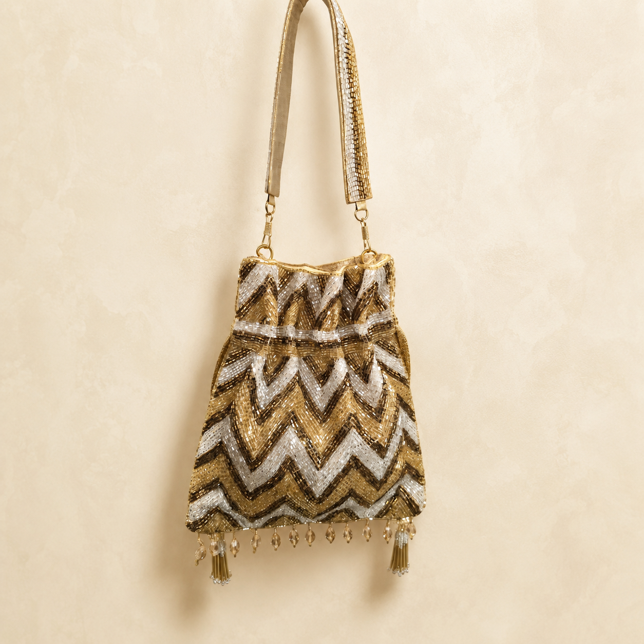 Aztec dual shade potli Secondary image
