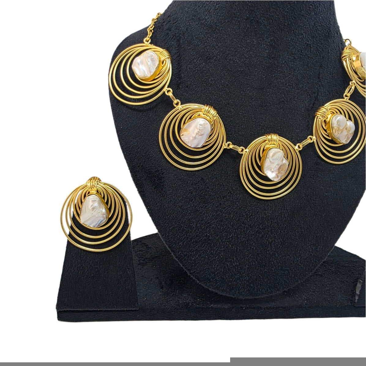 Afifa Necklace Secondary image
