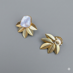 Pearl chip leaf studs