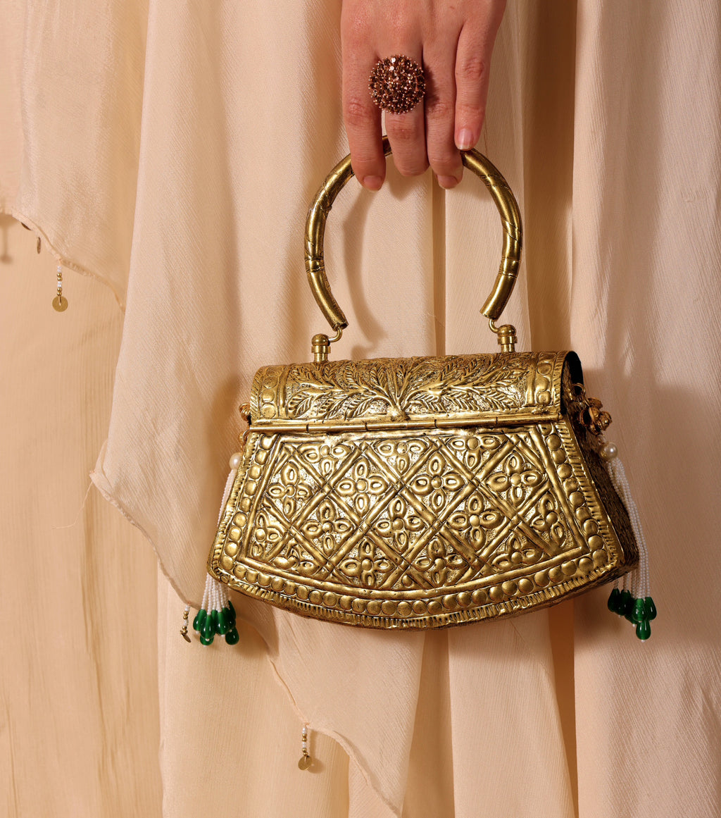 Aadhya bag [Antique gold]