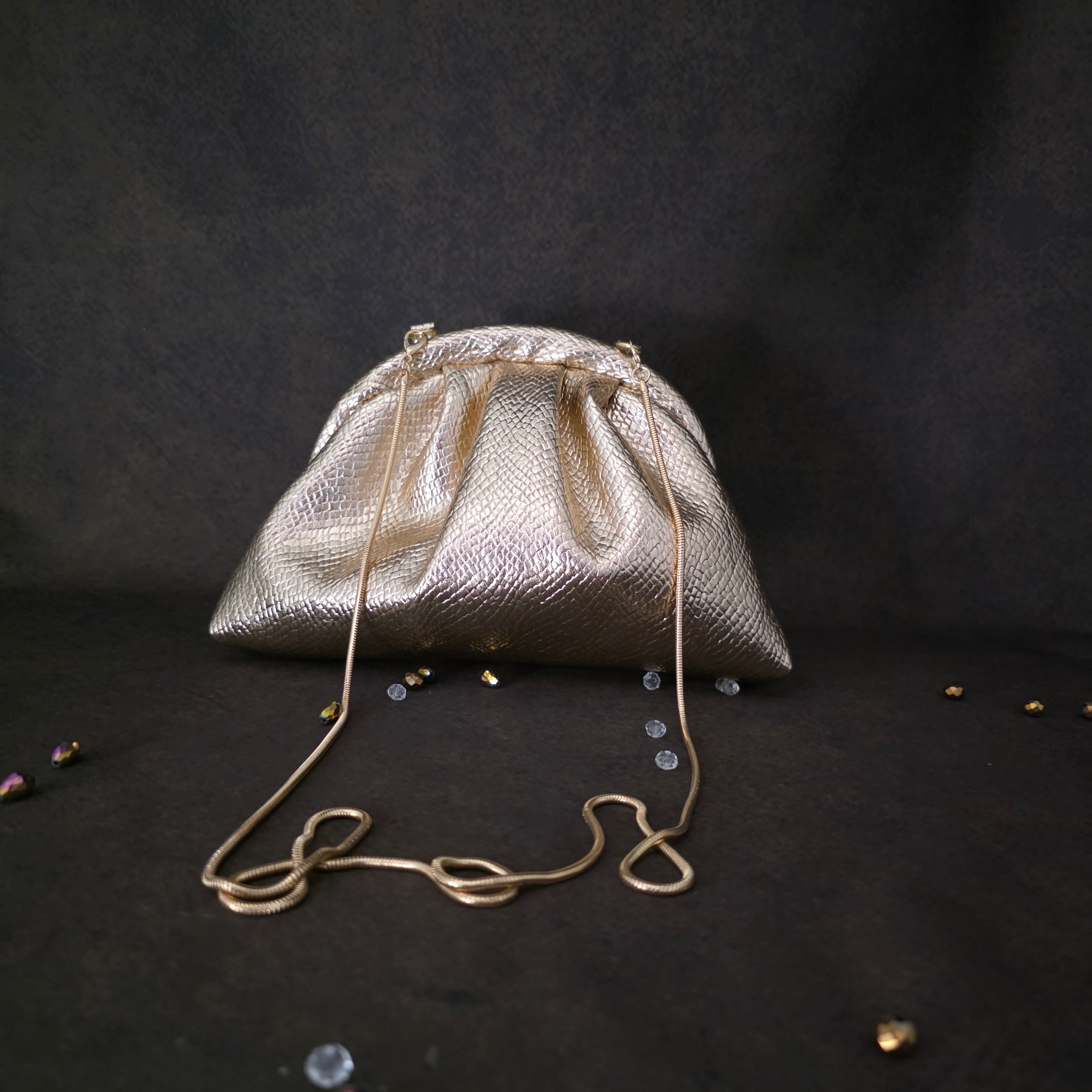 Victorian pouchette in Rose gold