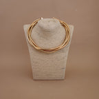 String necklace in gold