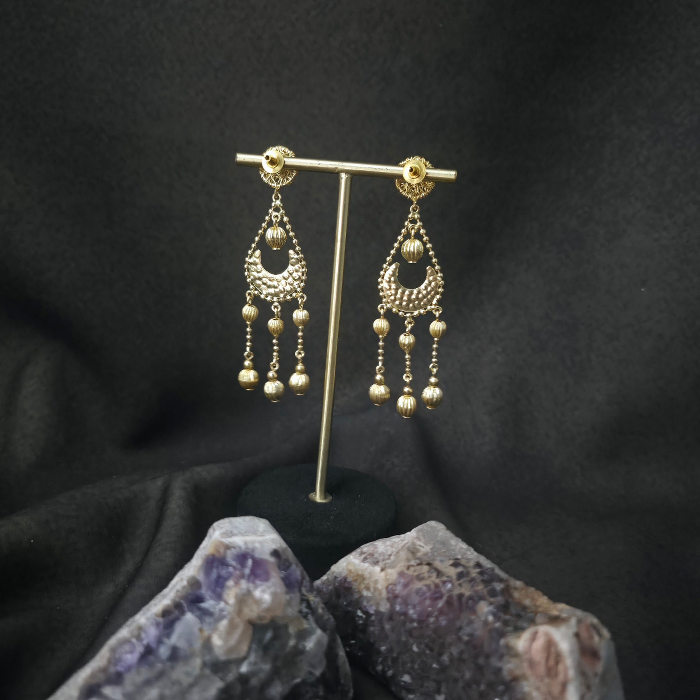 Hammered chandbali