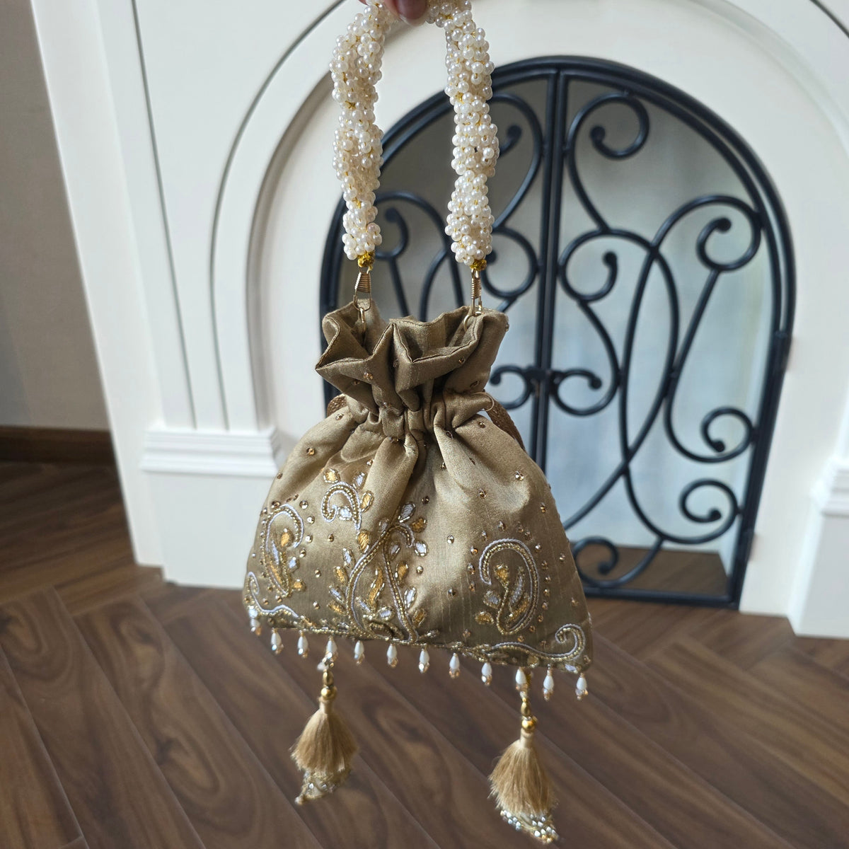 Manasa potli bag
