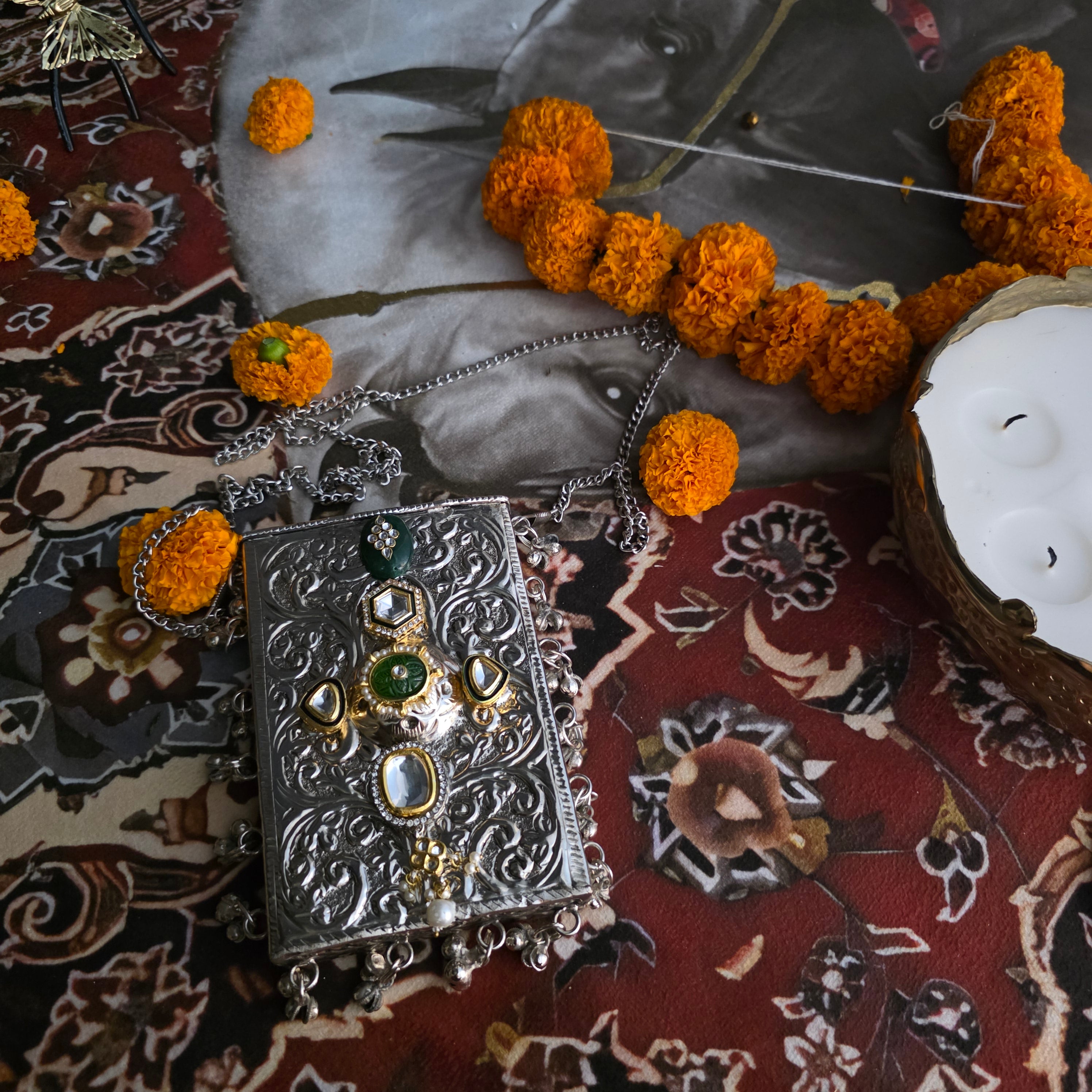 Kundan mobile batua- silver Secondary image