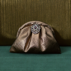 Victorian pouchette- Bronze gold