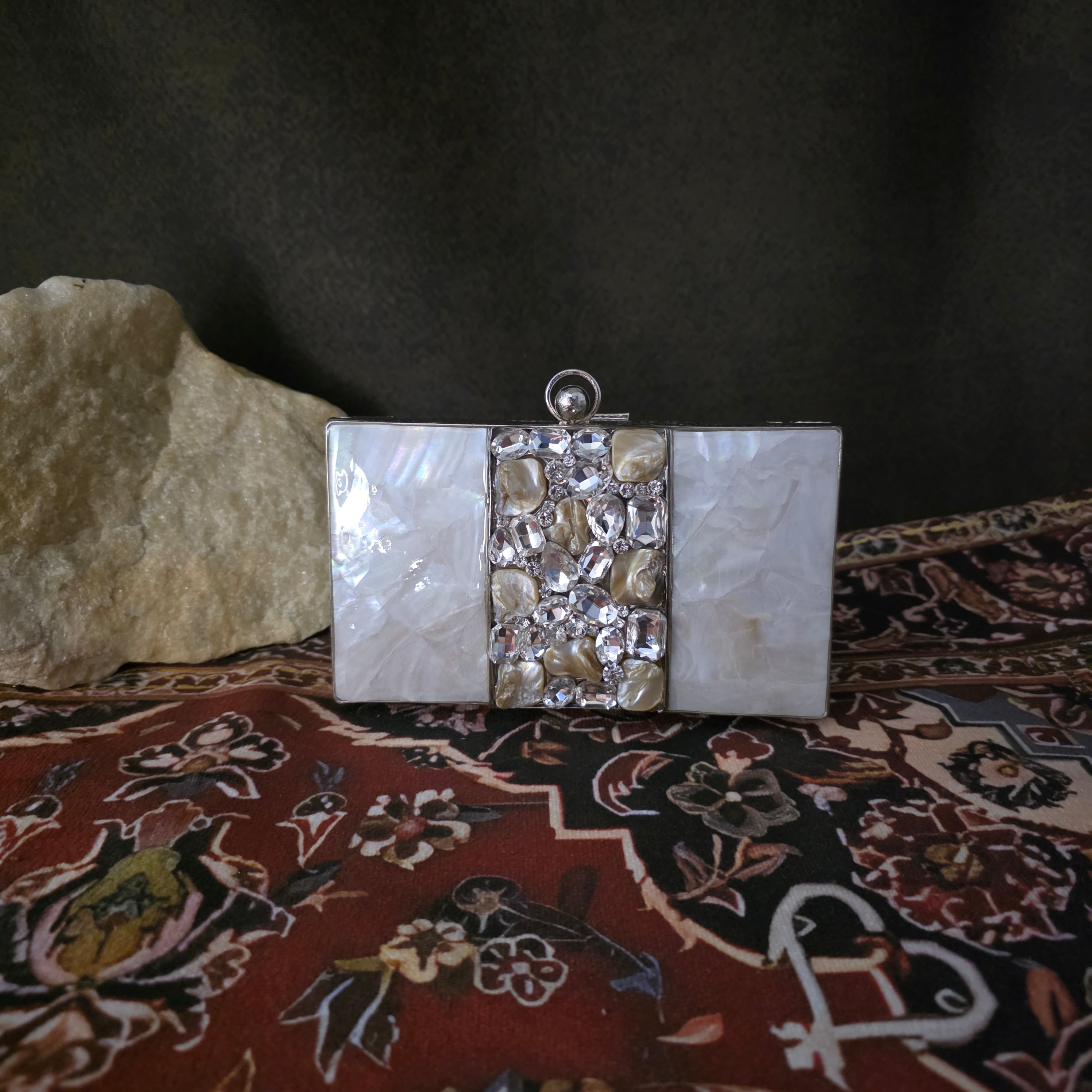 Mother of pearl crystal pearl chip bag Main image