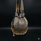 Falling pearls mirror bag [black]