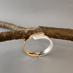 Dual tone overlap cuff