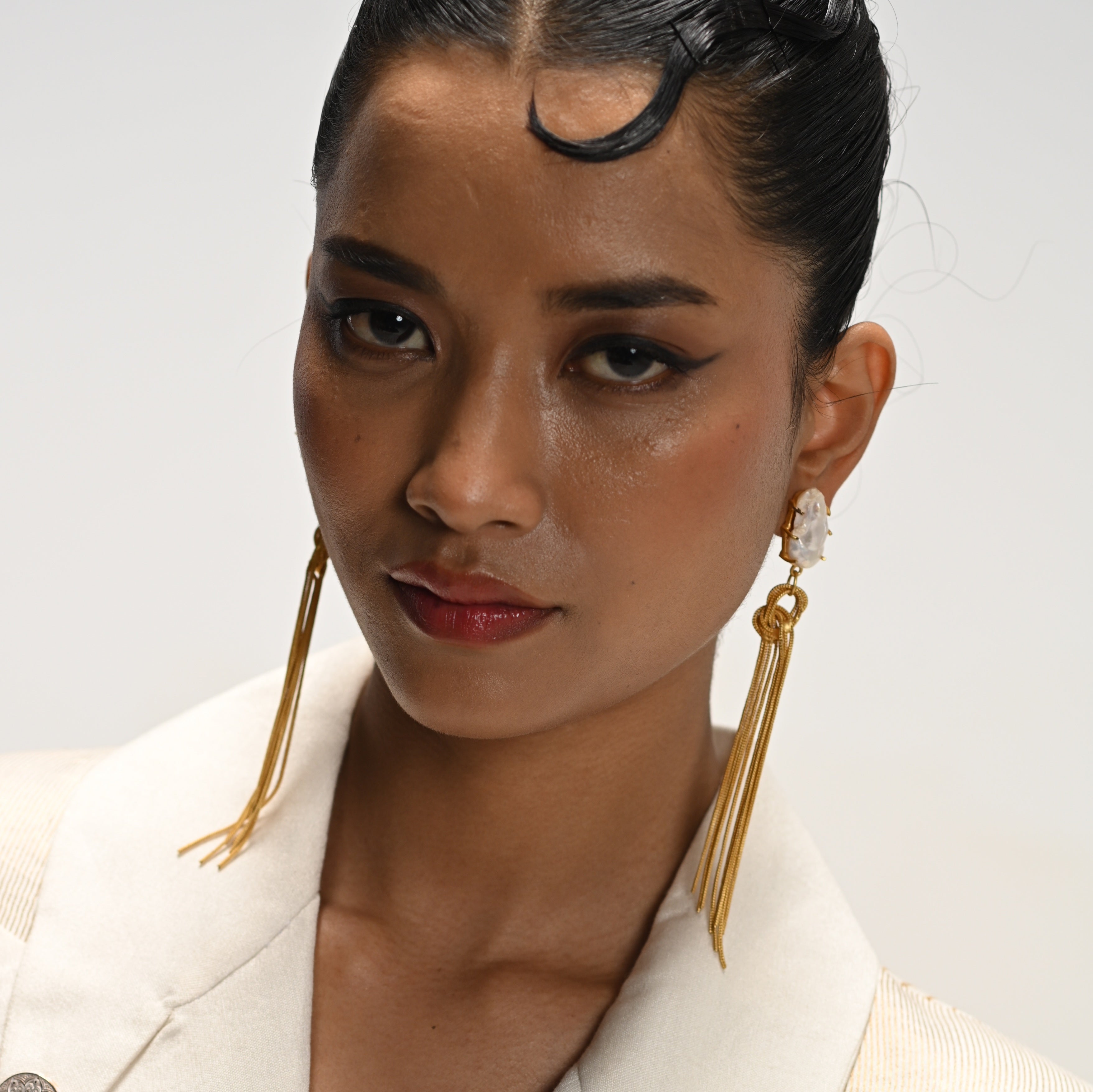 Chain Hanging Earrings Main image
