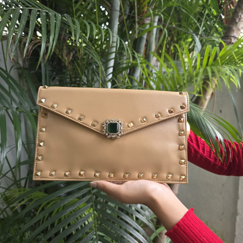 Emerald broach stud envelope bag