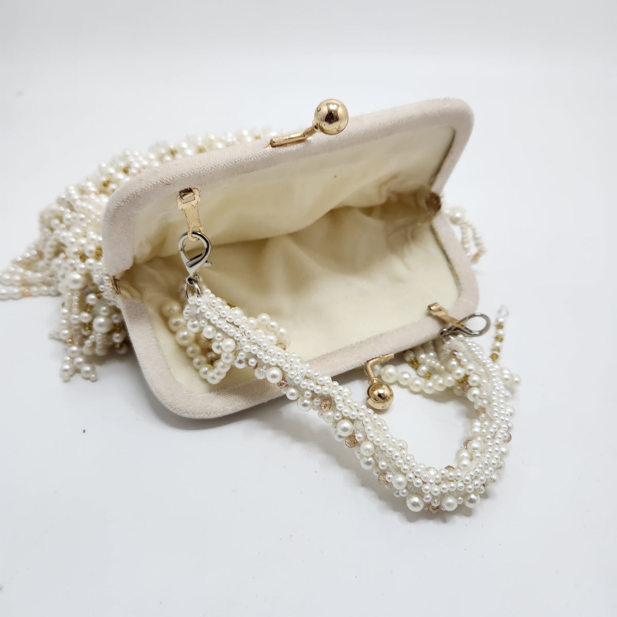Falling Pearl And Crystal Clasp Bag