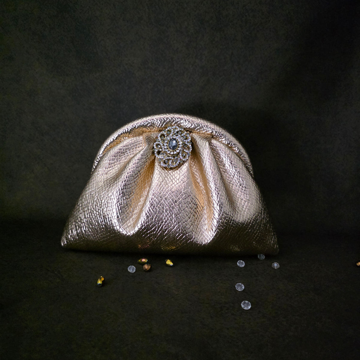 Victorian pouchette in Rose gold