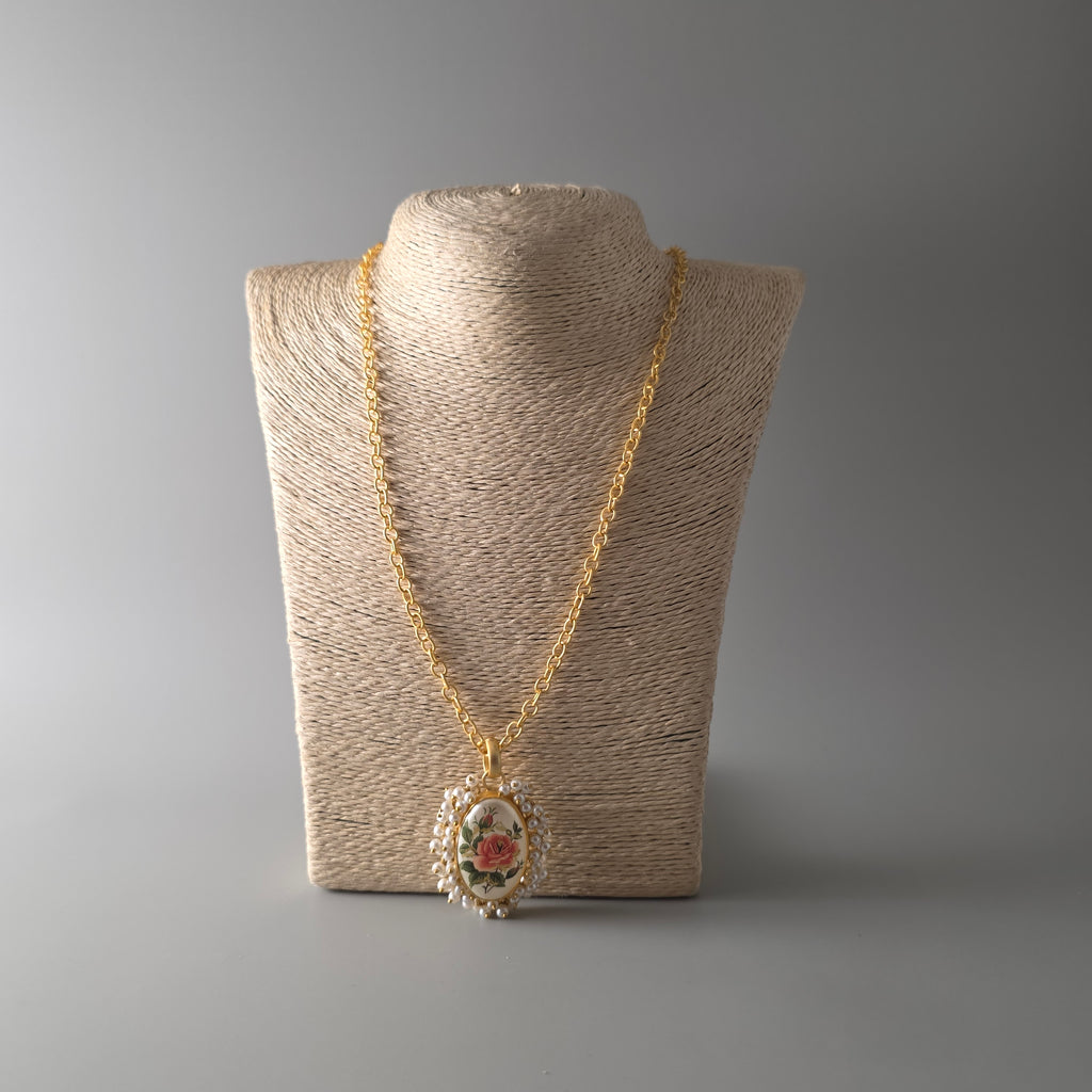 Rose painting shell Pendant with chain