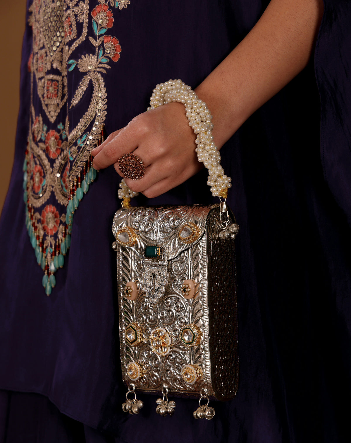 Kundan mobile  batua bag [Silver]