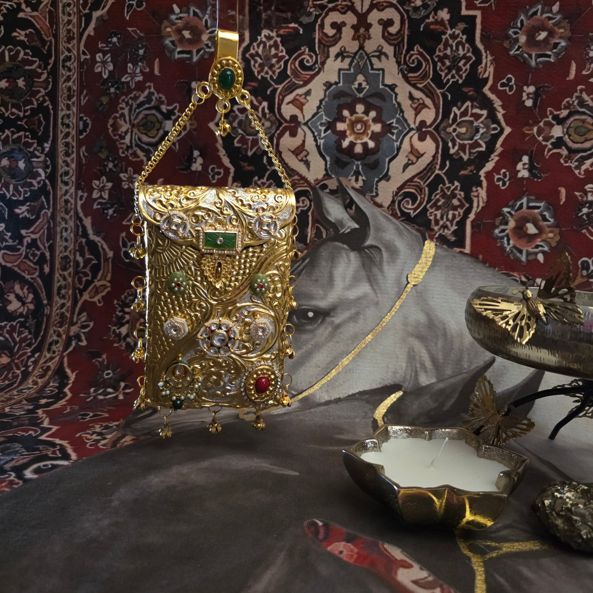 Dual shade mobile batua