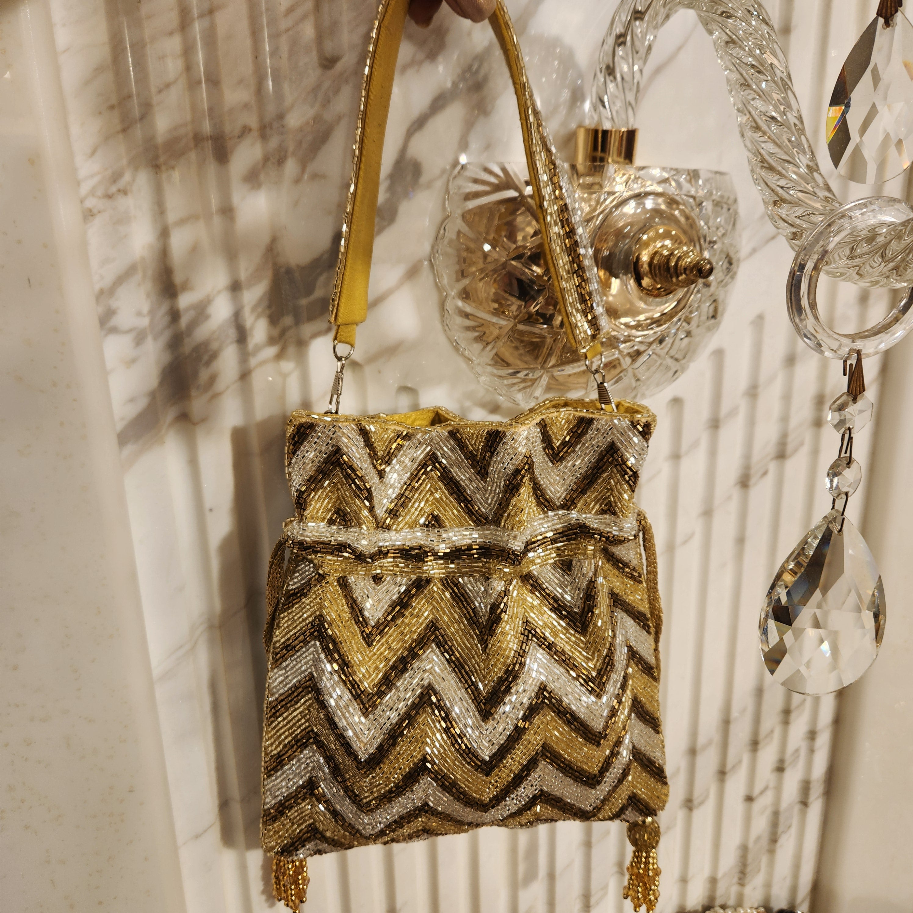 Aztec dual shade potli Main image
