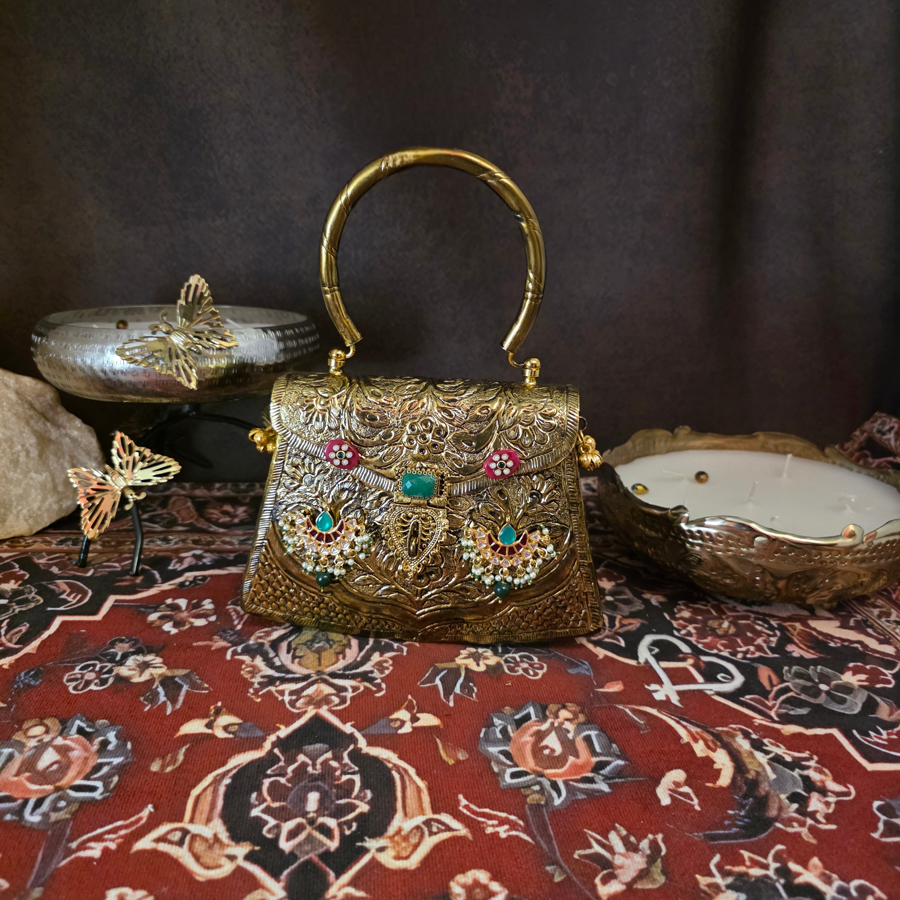 Mudra - antique gold Main image