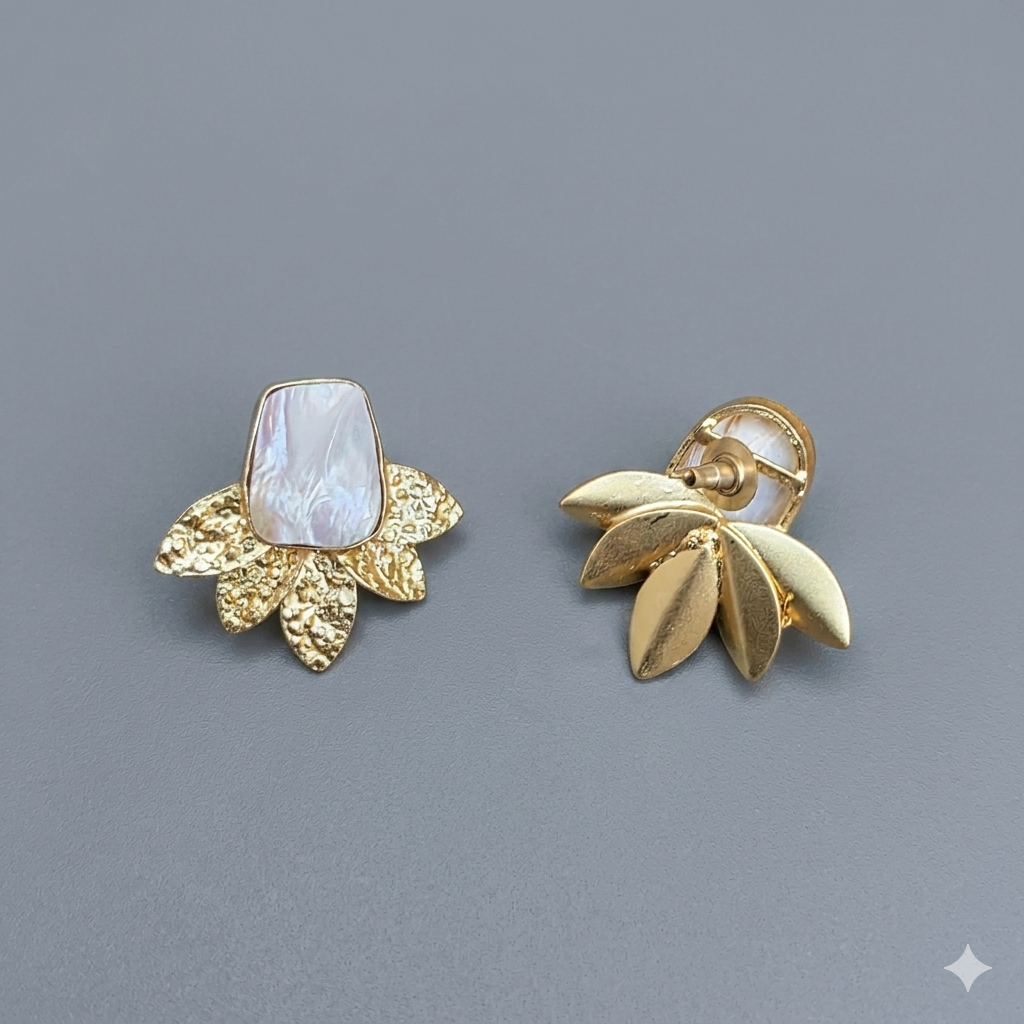 Mop hammered leaf studs