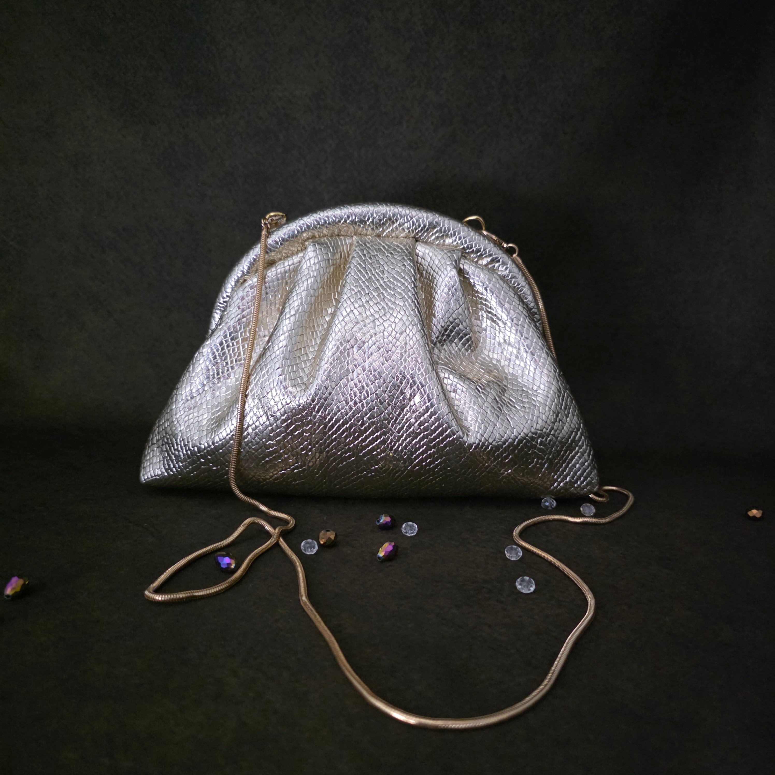 Victorian pouchette - gold