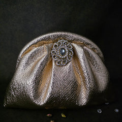 Victorian pouchette in Rose gold