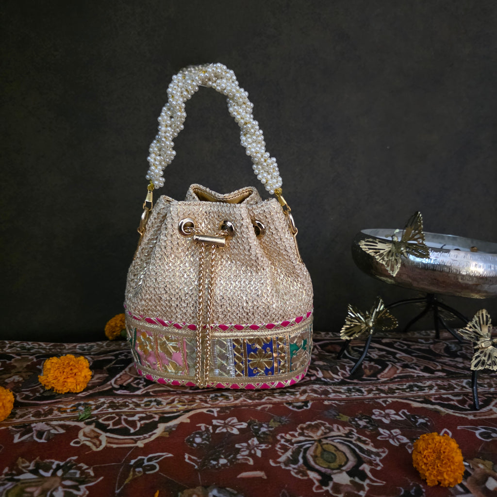 Gotapatti bucket bag in shades of gold