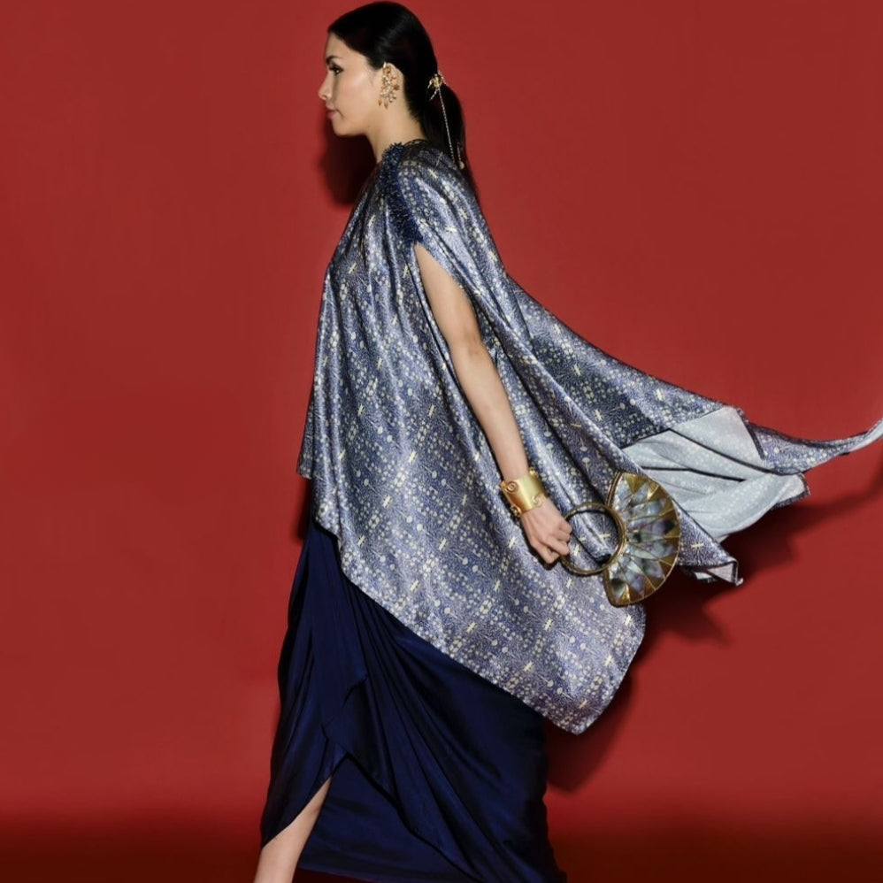 Aaliyah Bag in gold with  black mother of pearl