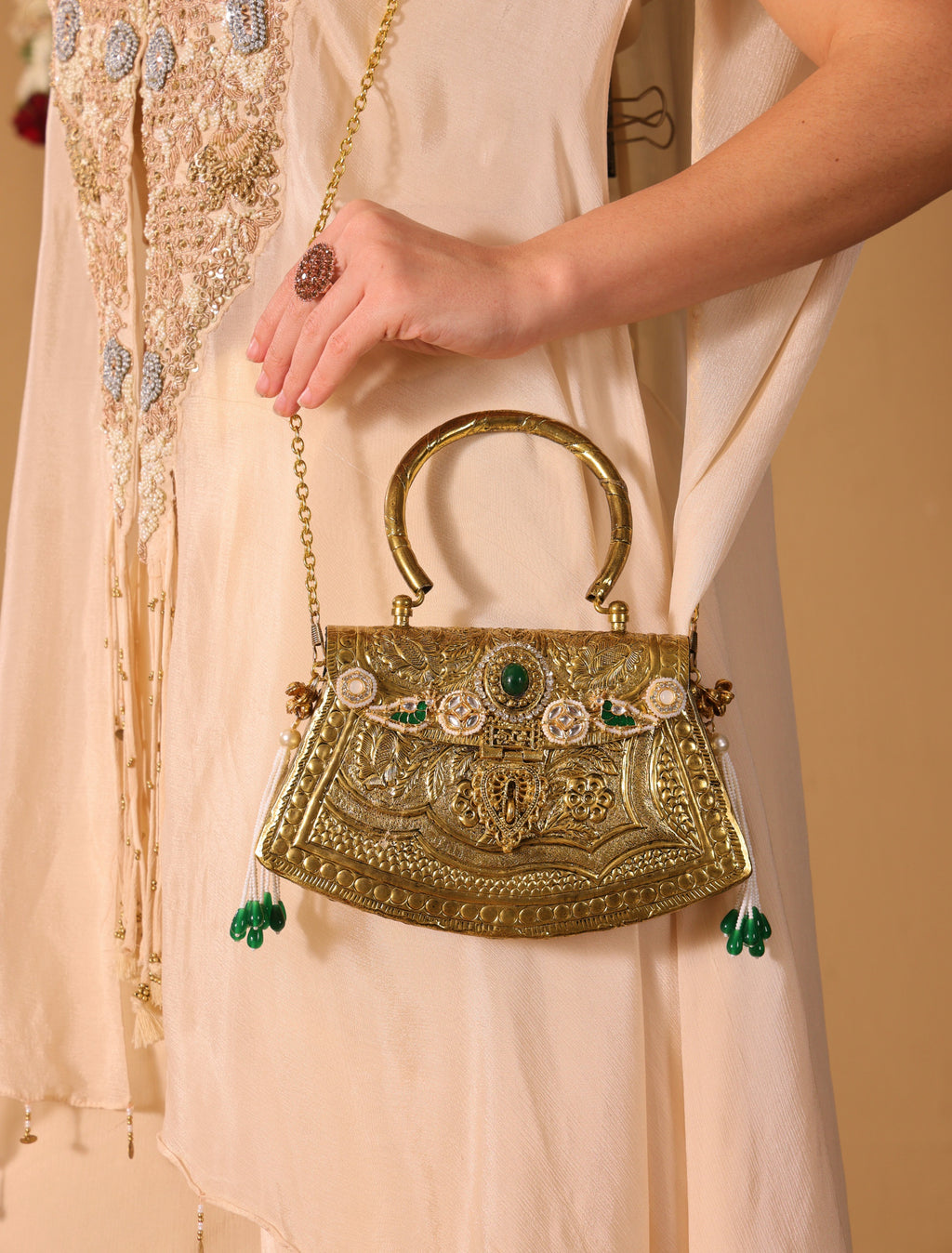 Aadhya bag [Antique gold]