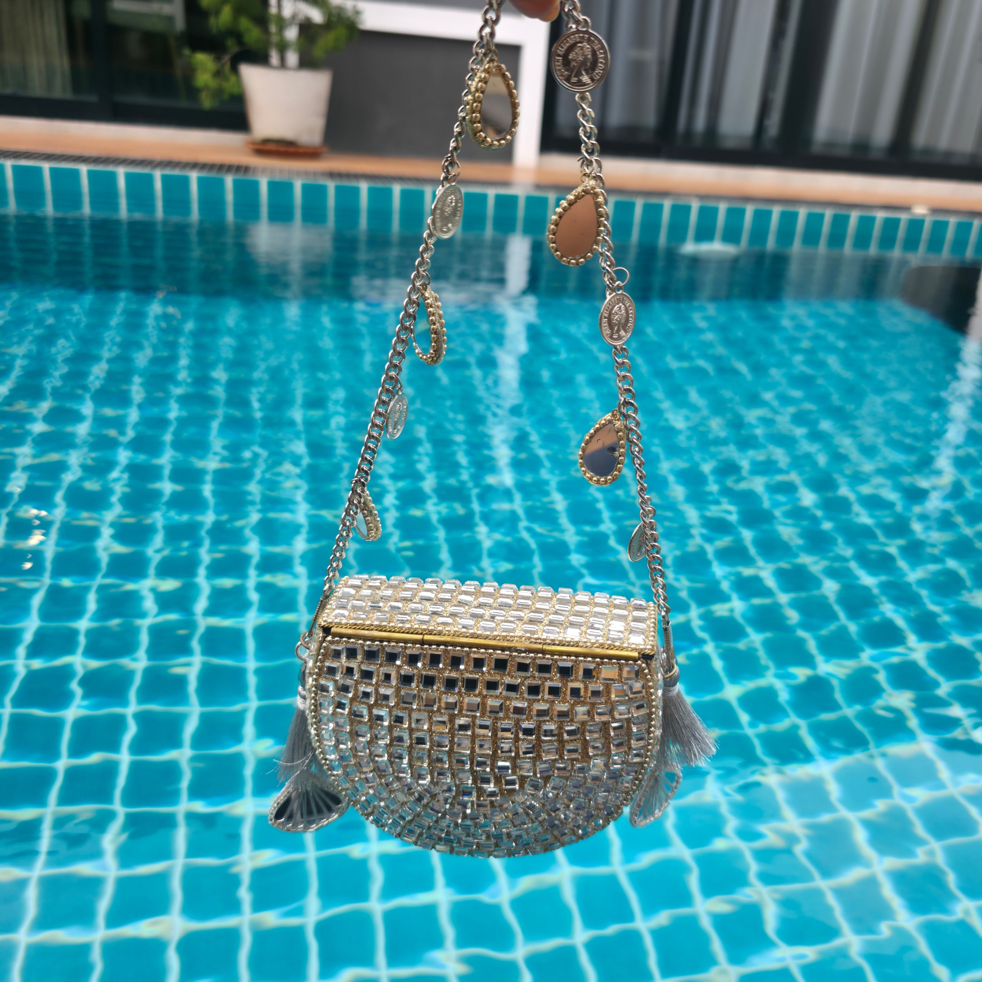 Mini mirror coin bag- silver