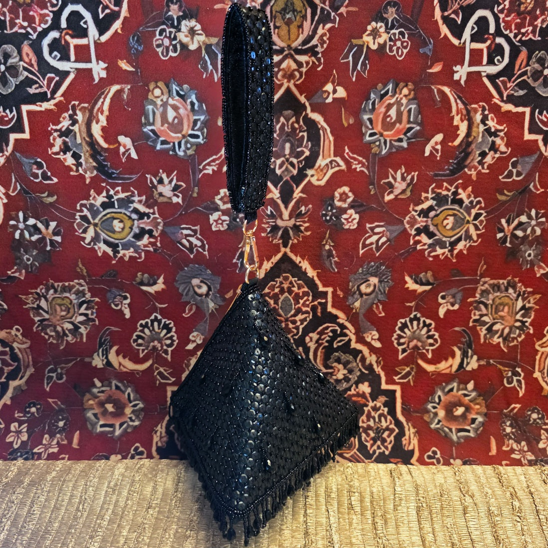 Pyramid bag in black