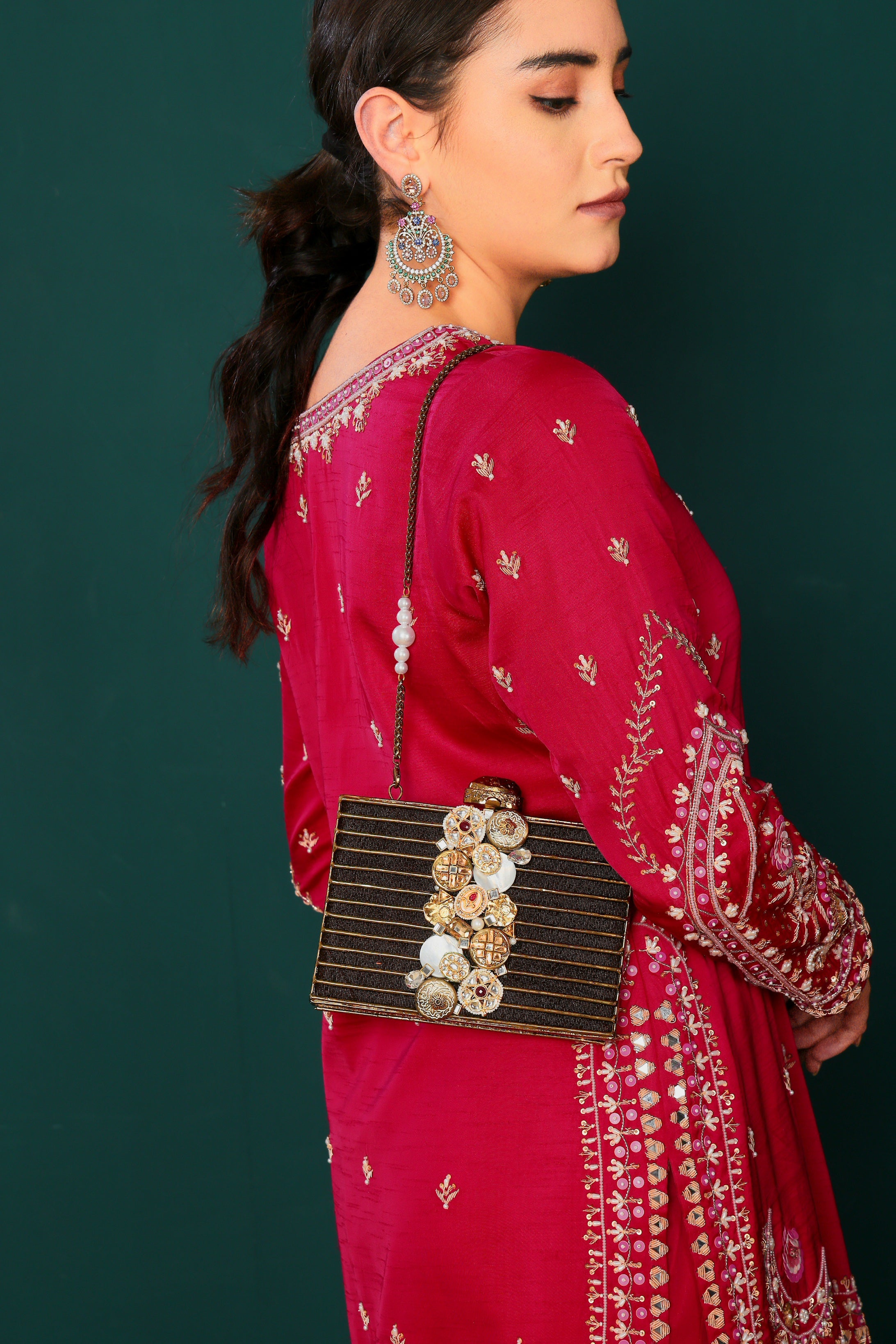 Raas bag in antique gold Secondary image