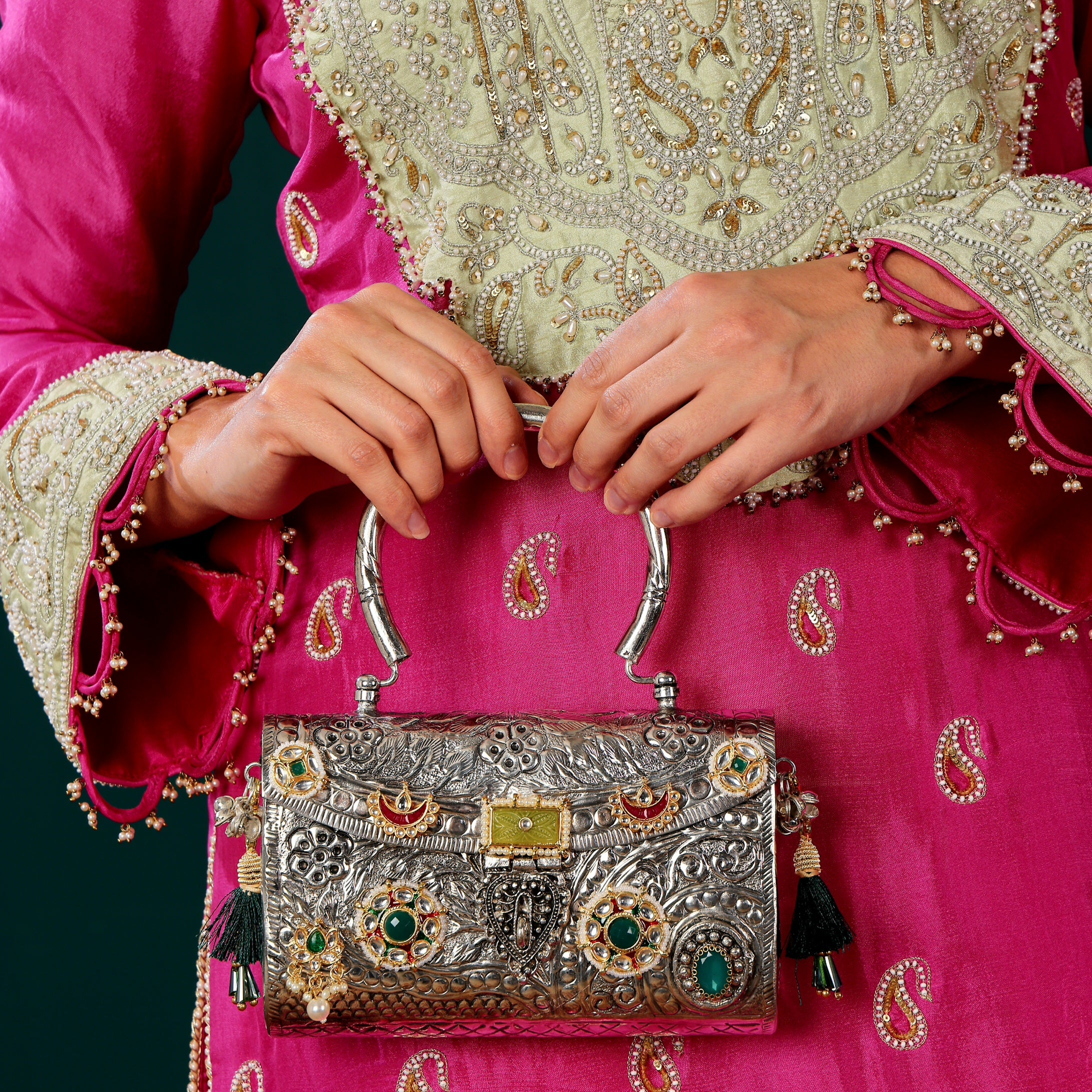 Advika bag in silver Main image