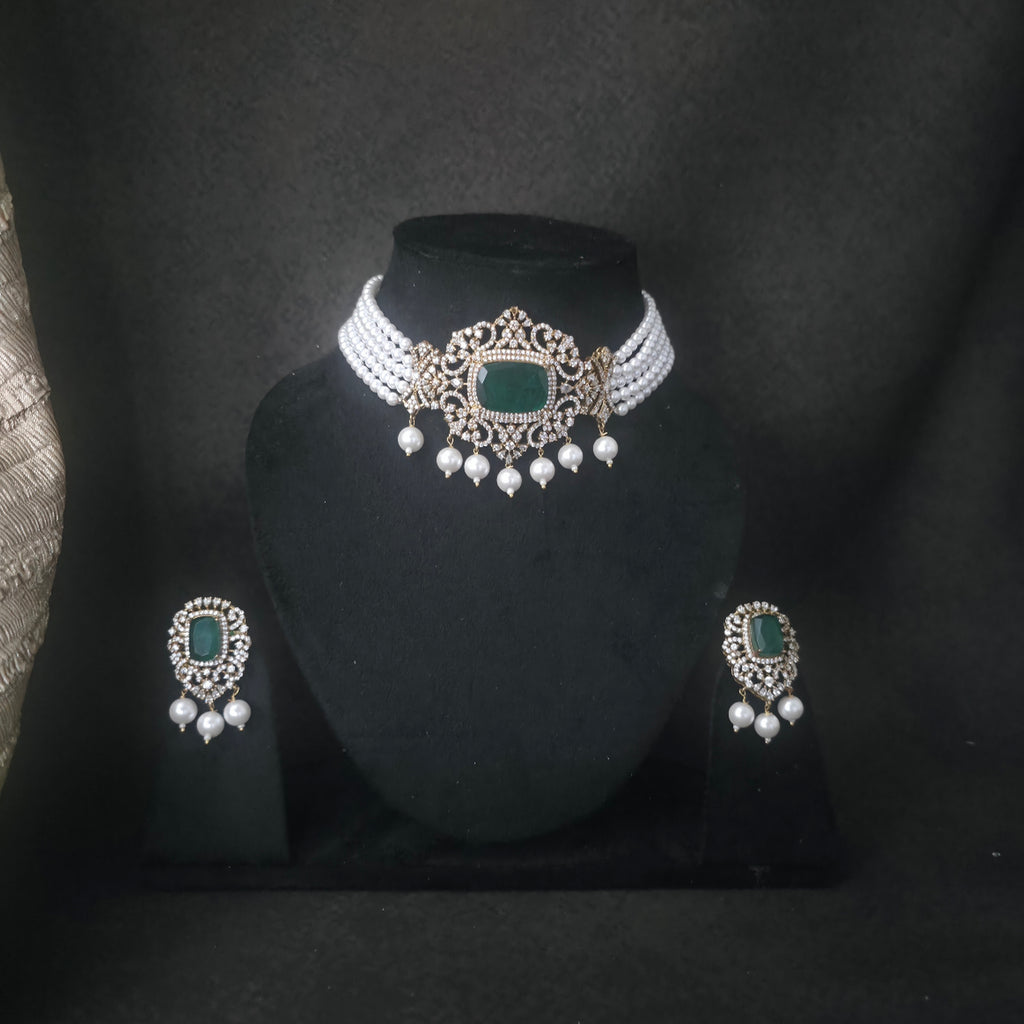 Green doublet zirconia  pearl necklace
