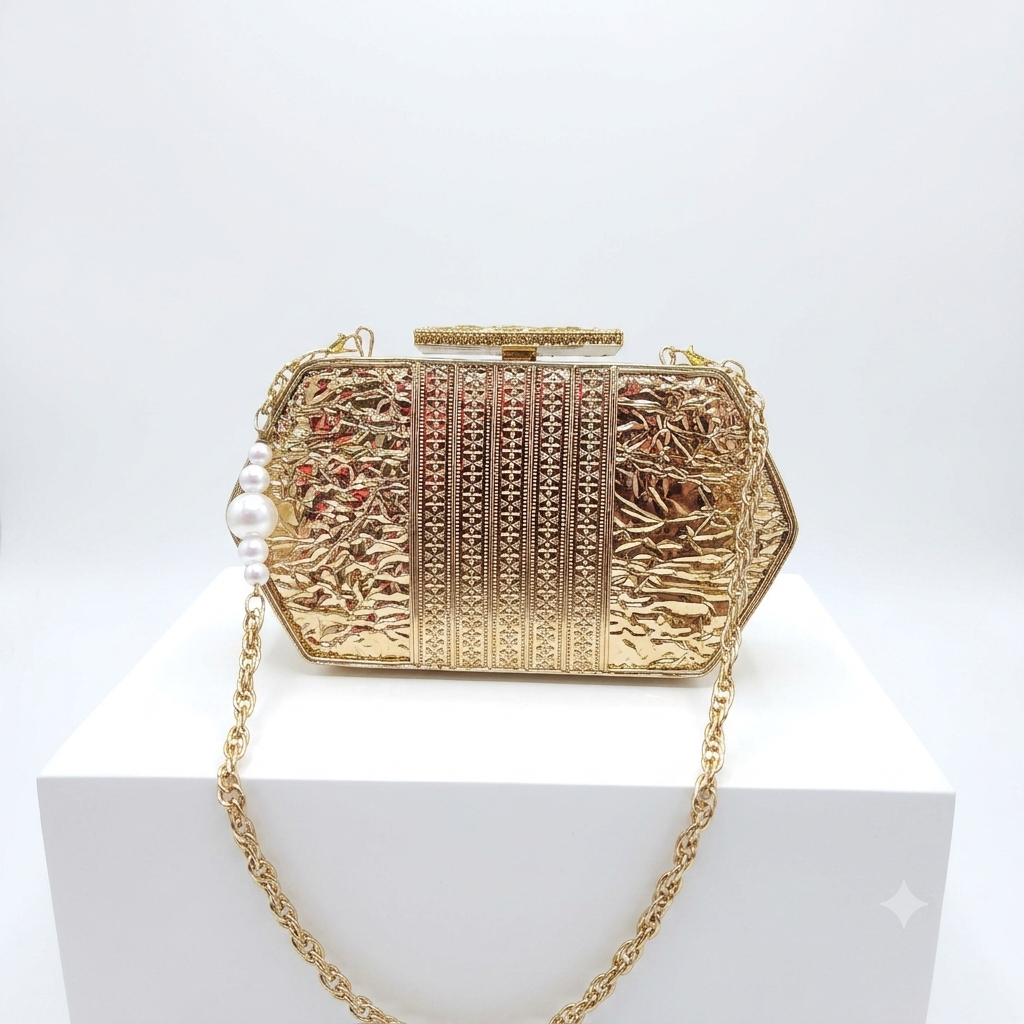 Cleona Bag mother of pearl] Secondary image