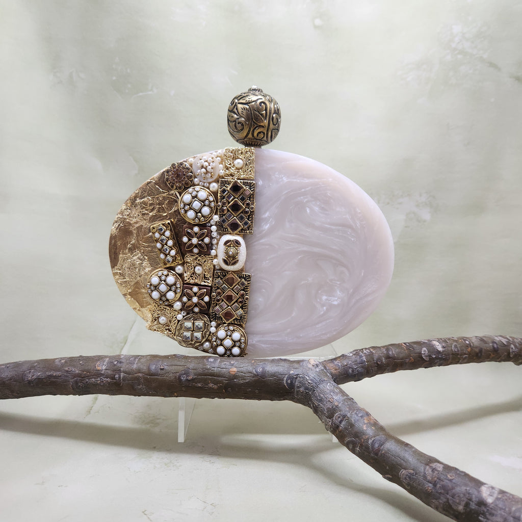 The Araaish Clutch