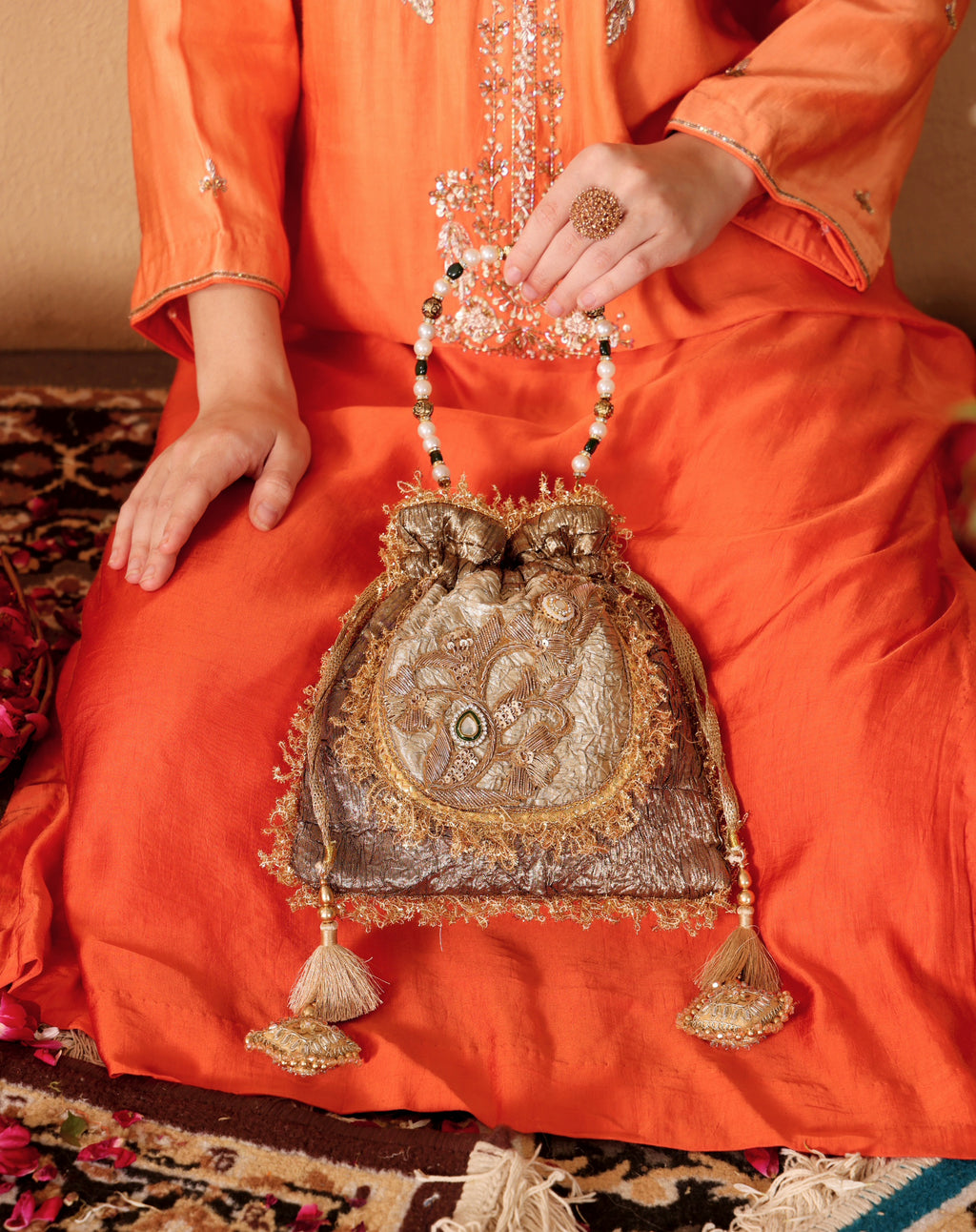 Kundan gota potli [ Antique gold ]