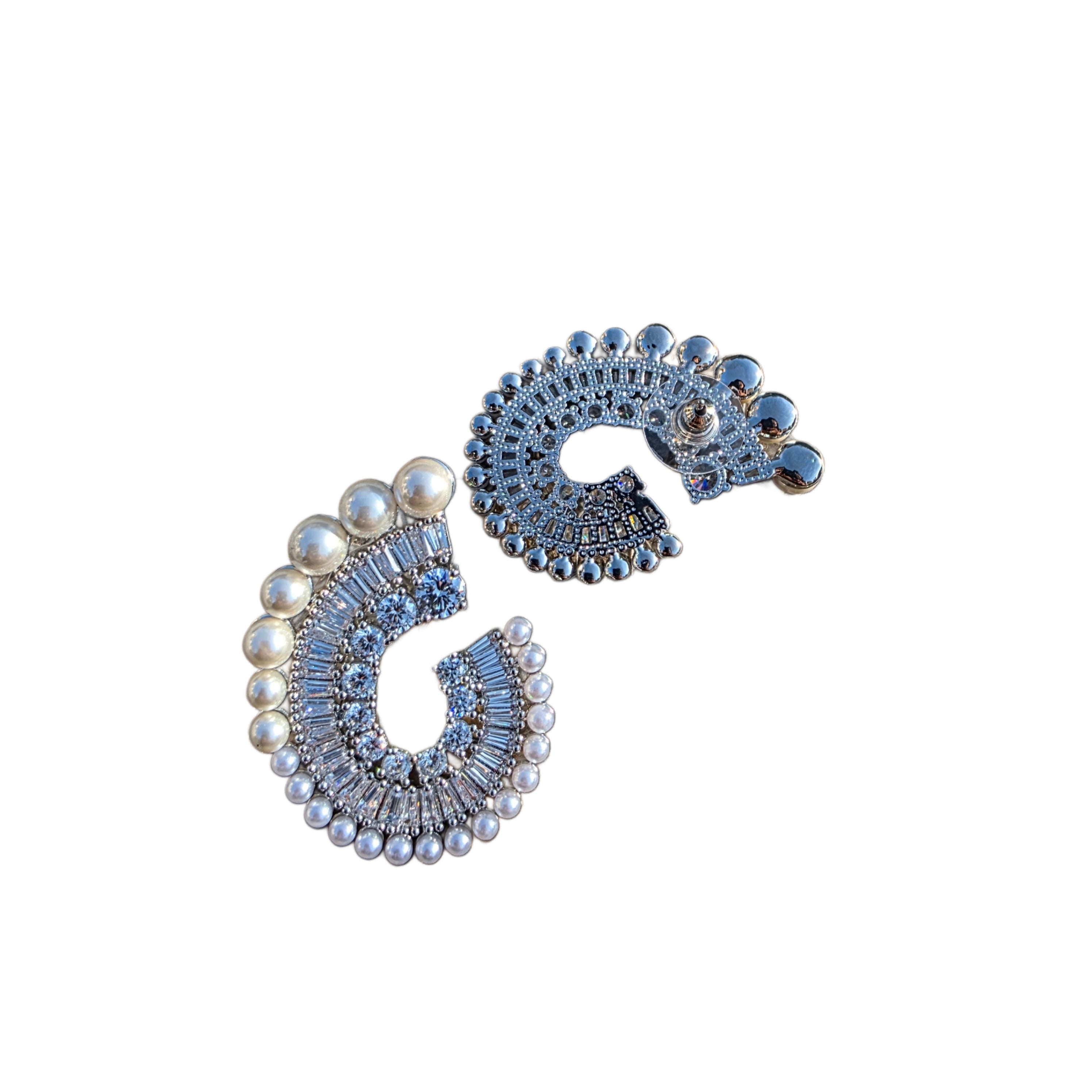 Hallo zirconia and pearl studs