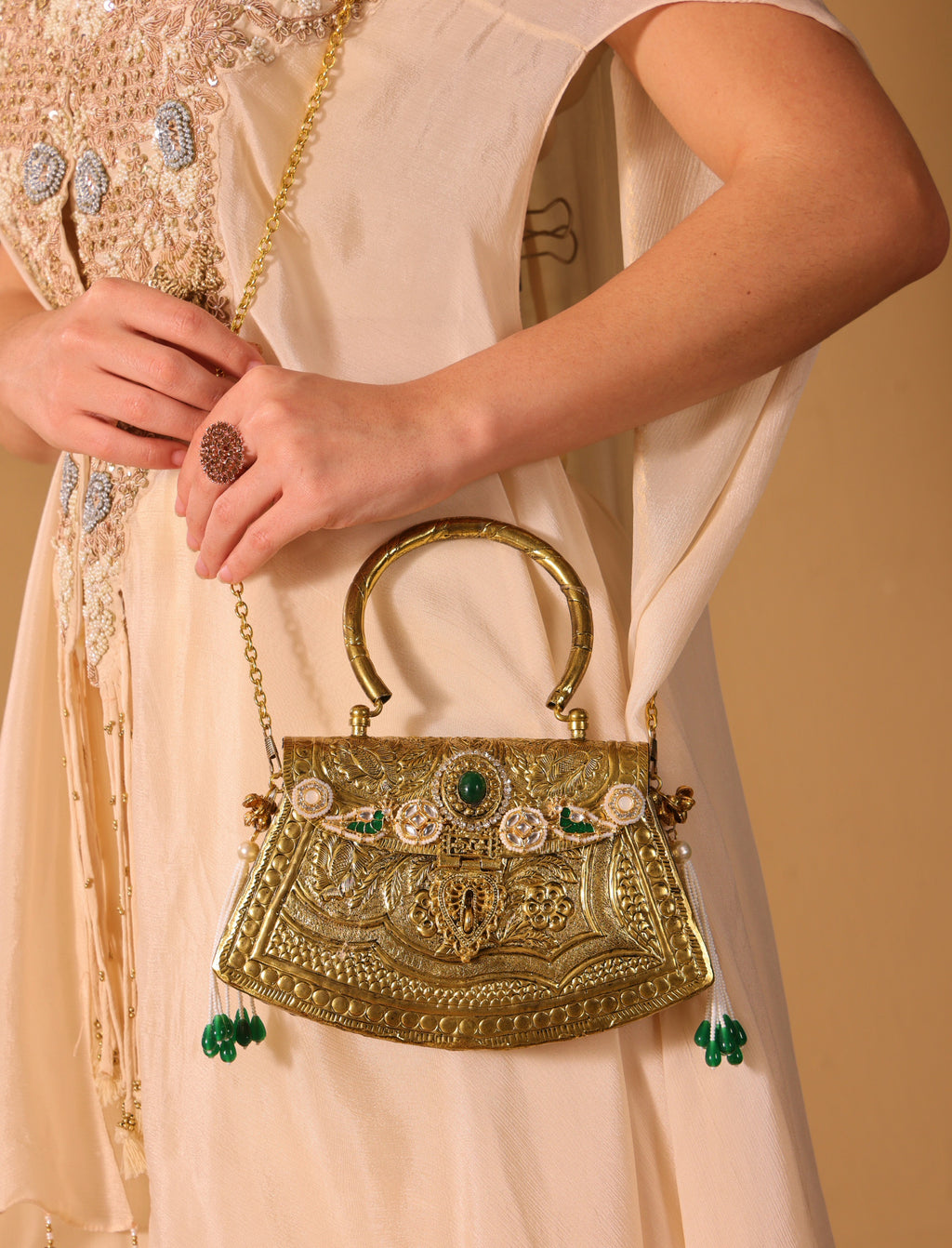 Aadhya bag [Antique gold]