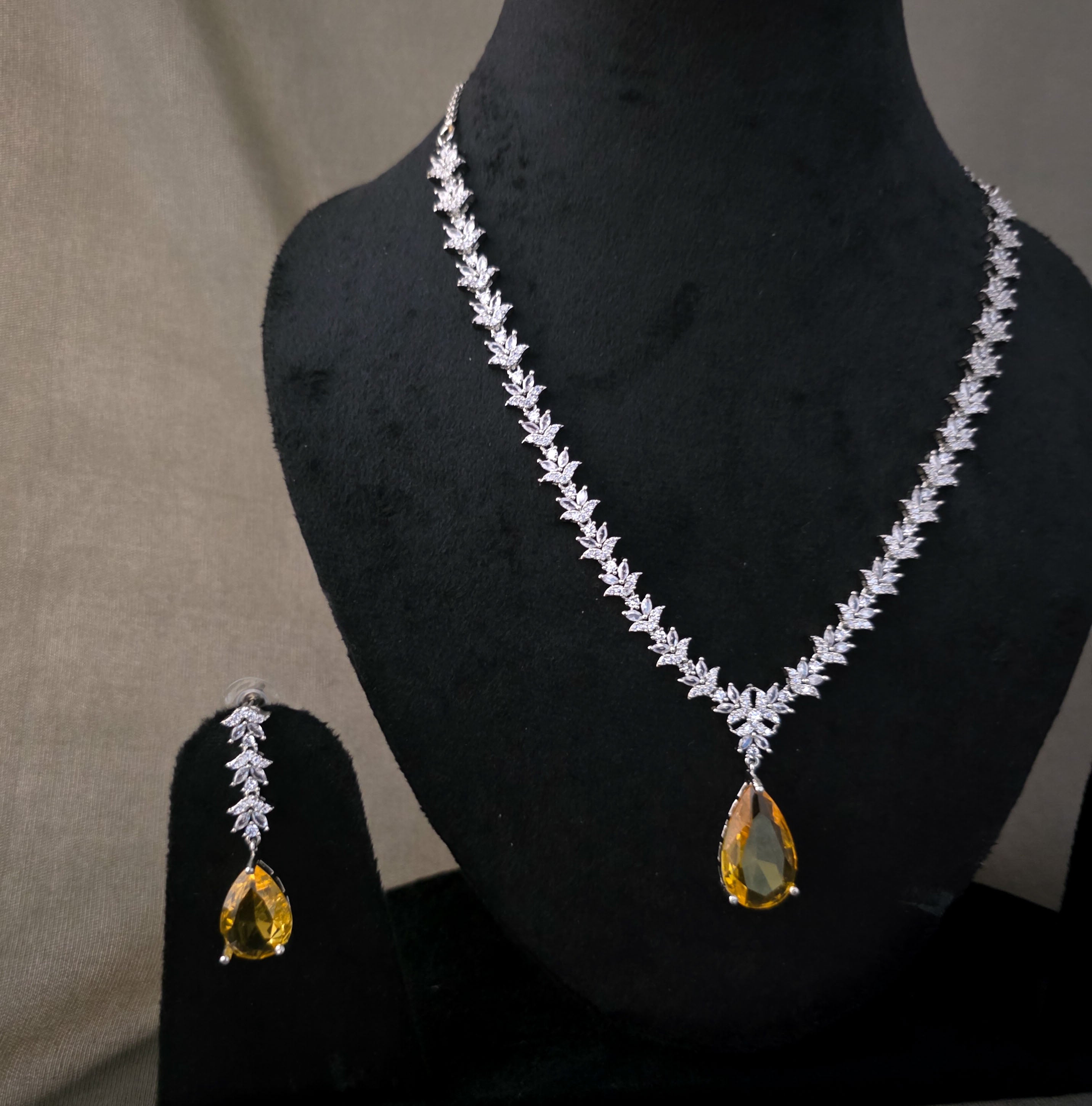 Zirconia Yellow Doublet Necklace Secondary image