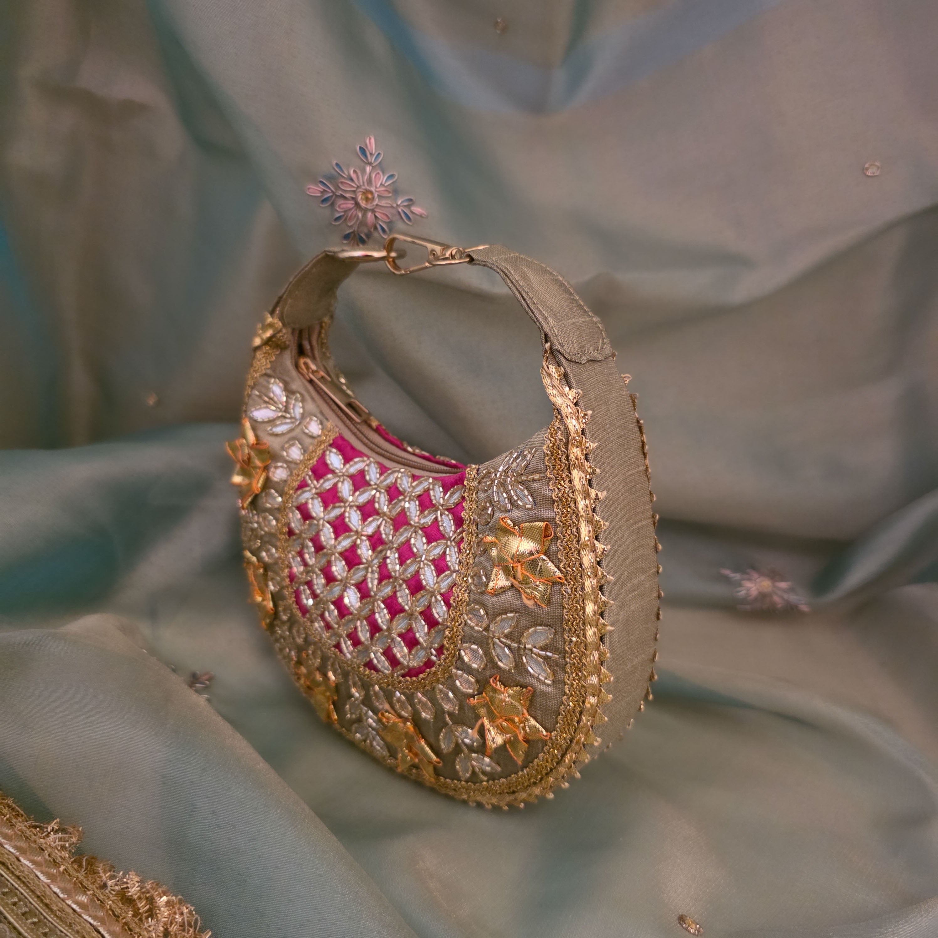 Gottapati moon bag